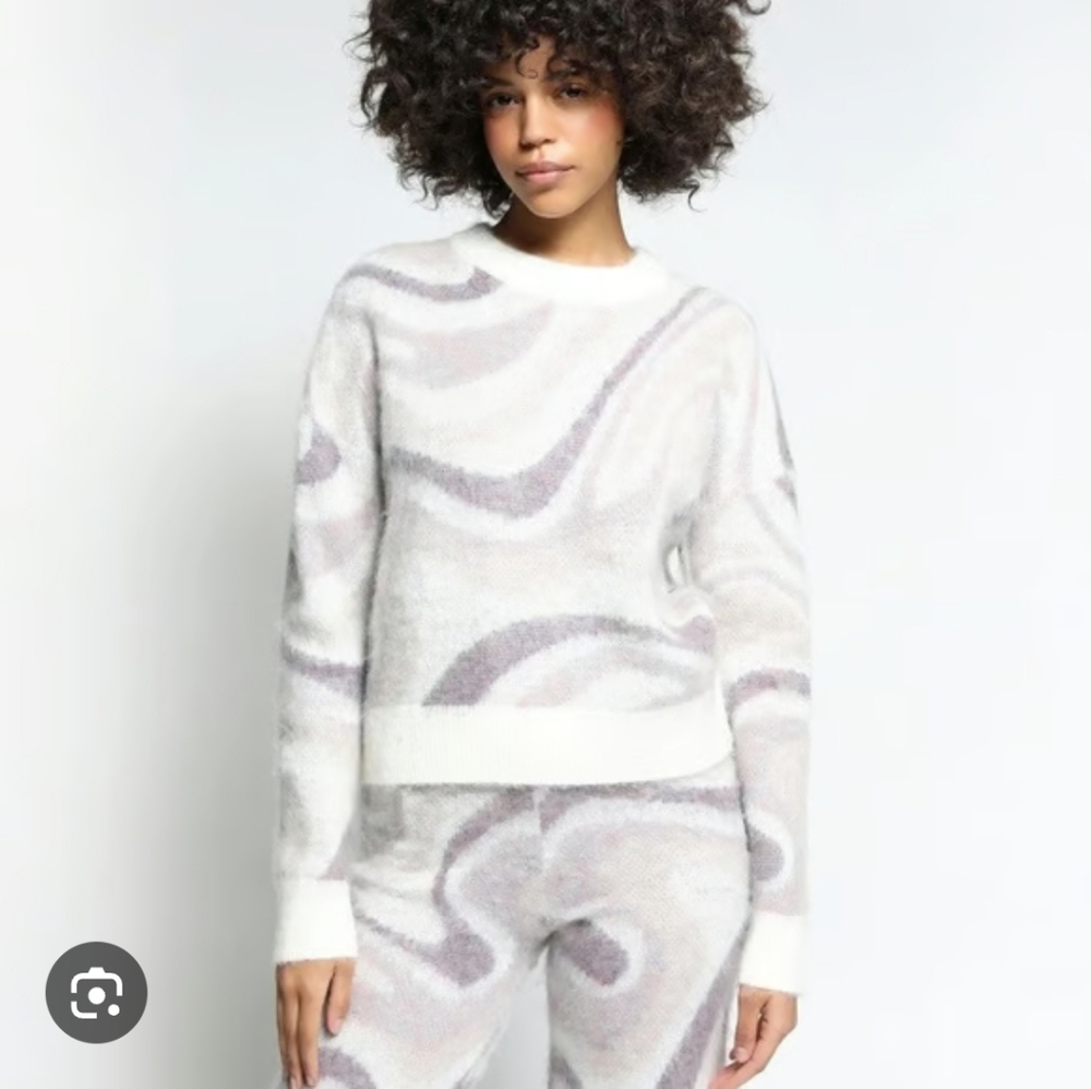Twenty Montreal Swirl Sweater, size Small, NWT